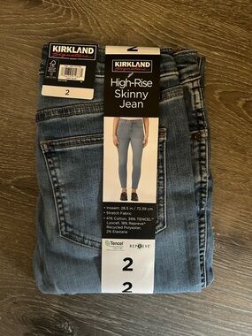 NWT Size 2 Kirkland Signiture High Rise Skinny Jeans Medium Wash